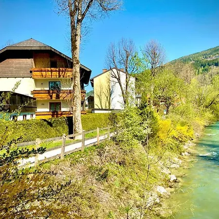 홈스테이 Riverhaus